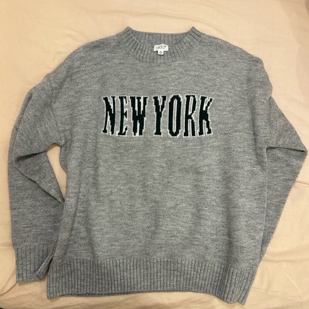 Le Lis Gray Crewneck Sweater with New York Design